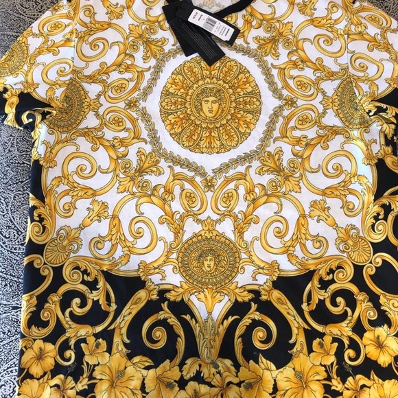 Brand new with tags Versace shirt! - Picture 3 of 3